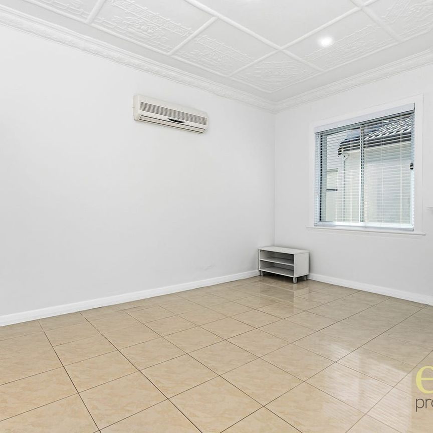 Spacious & Versatile Family Home - Photo 1