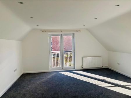 2 bedroom flat to rent - Photo 2