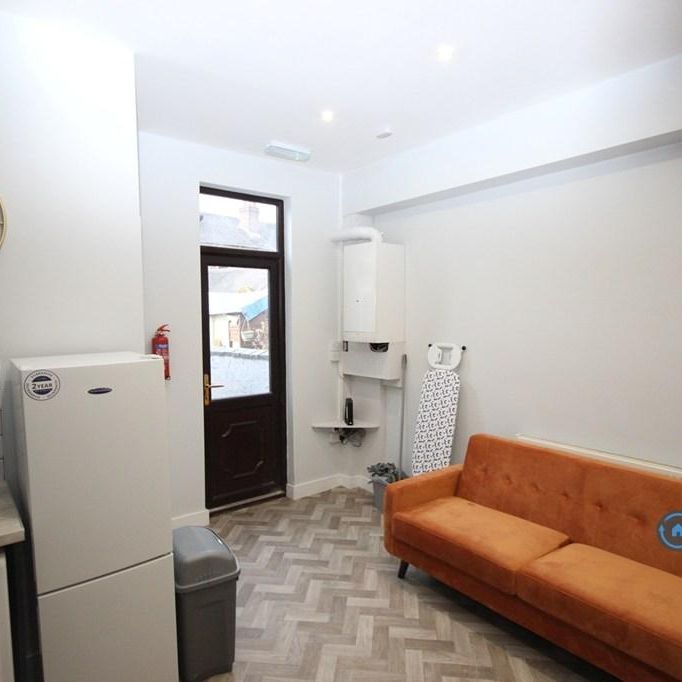 1 bedroom in a house share to rent - Photo 1