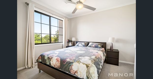 Contemporary Family Residence with Premium Finishes in Kellyville - Photo 1