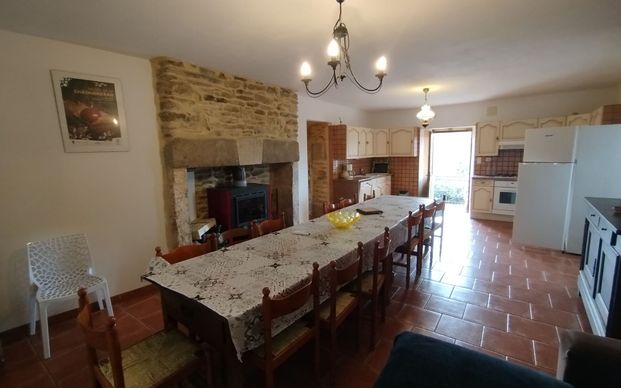 Maison à louer 4 pièces • 106 m2 Saint-André-Lachamp - Photo 1