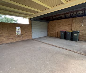 82 Evans Street, Tamworth - Photo 3