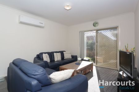 Charming 2-Bedroom Home in Thomastown - Photo 5
