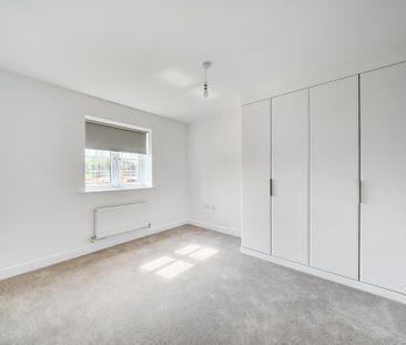 3 bedroom detached house to rent - Photo 3