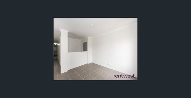 Rear Lane Double Garage & Easy-Care Courtyards - Photo 1