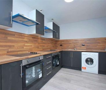 The Studio, Ash Road, Aldershot, Hampshire, GU12 - Photo 4