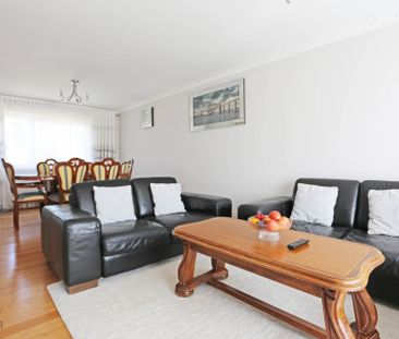 Price £1,800 pcm - Available 06/06/2026 - Part Furnished - Photo 2
