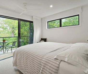 Modern living in prime Havelock North location - Photo 5