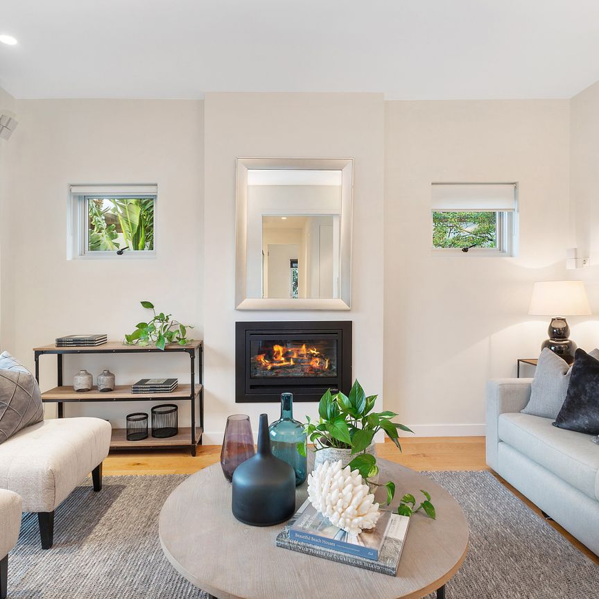 25 Grandview Grove, Seaforth NSW 2092 - House For Rent | Domain - Photo 1