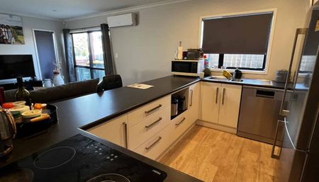 Killarney Road Townhouse - Photo 2