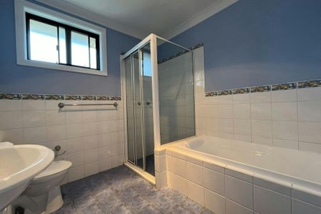 Well Presented Two Bedroom Townhouse! - Photo 3