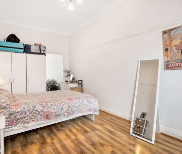 RENOVATED TWO BEDROOM APARTMENT IN PRIME LOCATION - Photo 1