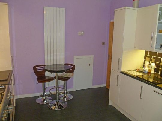 2 bedroom terraced house to rent - Photo 1