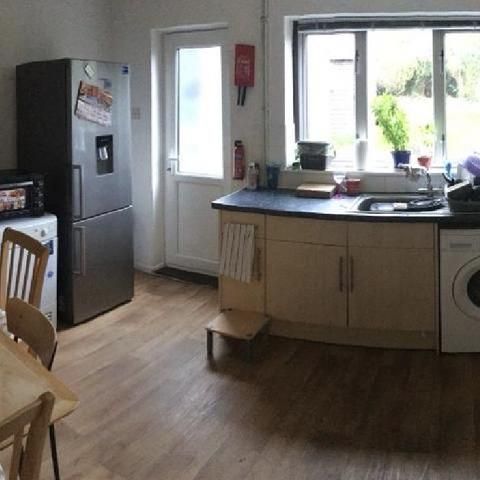 4 bedroom house to rent - Photo 1