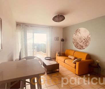 A LOUER - APPARTEMENT T2 MEUBLE - SAINT DENIS - Photo 2