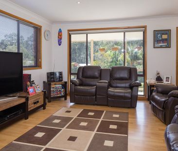 73 Karoola Crescent, Surfside, NSW 2536 - Photo 4