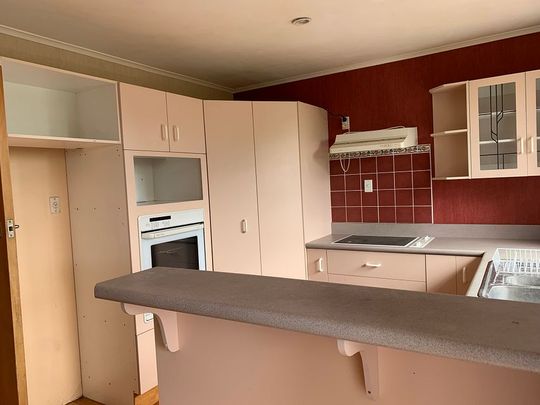 Charming 4BR Greerton Haven - Photo 1