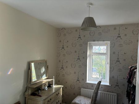 3 bedroom semi-detached house to rent - Photo 4