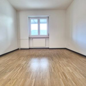 Appartement de 2 pièces avec grand balcon et ascenseur! - Photo 2