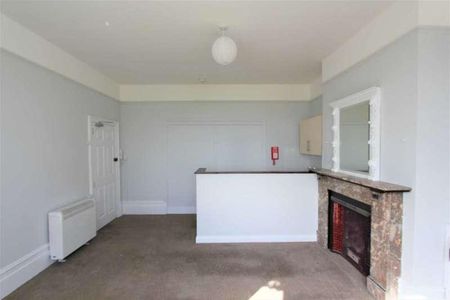 Brighton Road, Worthing, BN11 - Photo 2