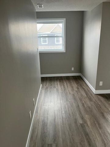 For Lease - 439 ATHLONE Avenue Unit# E6, Woodstock, Ontario - Photo 5