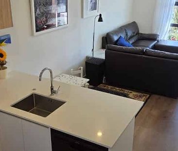 3 bedroom by the park - heat pumps throughout - Photo 5