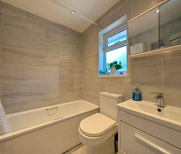 2 bedroom maisonette to rent - Photo 4