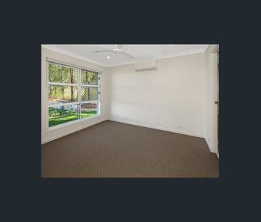 Beautiful Modern 4 Bed Family Home on Prime Location! - Photo 4