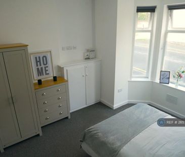 1 bedroom in a house share to rent - Photo 4