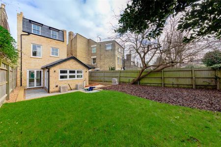 3 bedroom detached house to rent - Photo 4