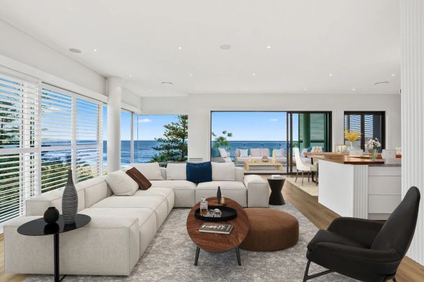 Breathtaking waterfront lifestyle - Photo 1