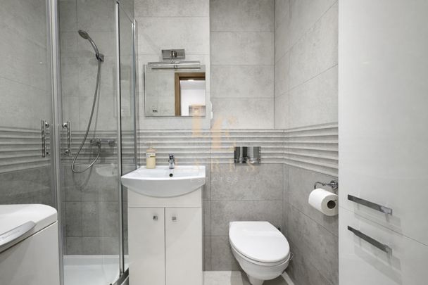 2 oddzielne pokoje | Rondo ONZ | CH Złote Tarasy - Photo 1