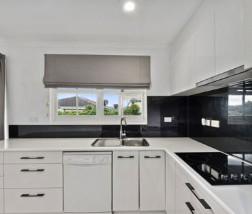 Fully Renovated Unit in Popular Newstead - Photo 2