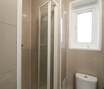 Room in a Shared Flat, Godwin House, E2 - Photo 2