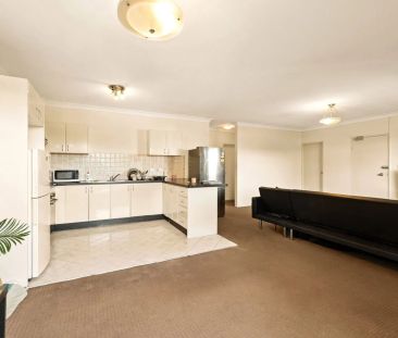 Boutique 'Villa Style' Two Bedroom Apartment in the Heart of Enfiel... - Photo 6