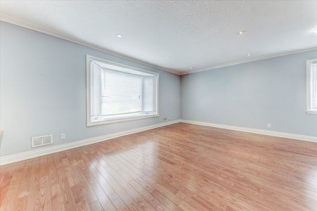 For Lease - 110 Ellendale Drive Unit# Main, Toronto, Ontario - Photo 4