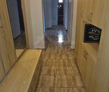 Imobiliare inchiriere apartament 3 camere - Fotografie 4
