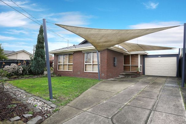 Spacious and Bright 3-Bedroom Home in Epping - Photo 1