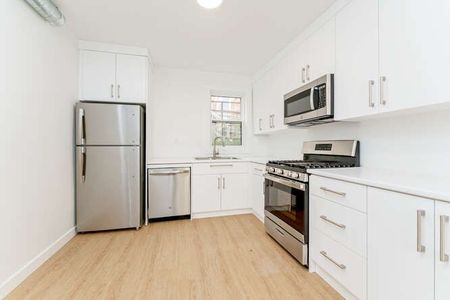 For Lease - 127 Victoria Avenue Unit# 1, Hamilton, Ontario - Photo 3