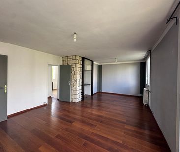 Location Appartement 4 pièces 62m² - Photo 3