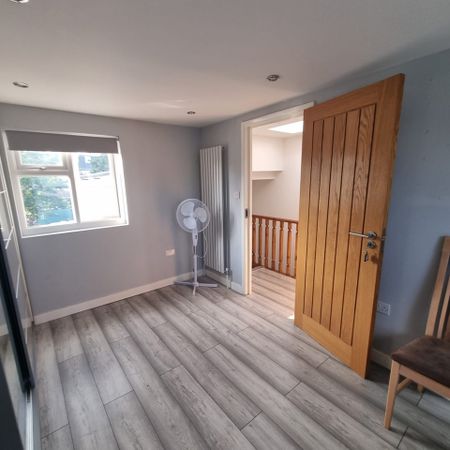 Room in a Shared House, Belmont Park Road, E10 - Photo 3