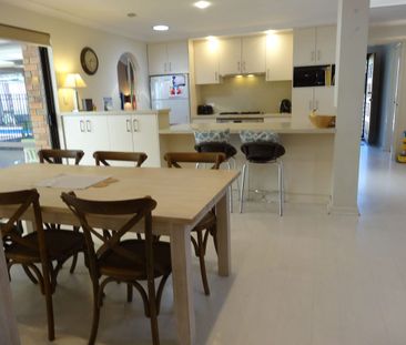 PERFECT FAMILY HOME - Photo 6