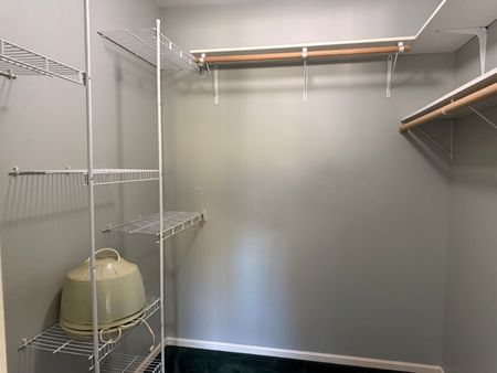 Charming 3 Bedrooms Plus Den/3 Bathrooms Rancher in Sunny South Surrey/White Rock - Photo 2