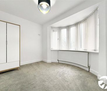 4 bedroom detached house to rent - Photo 2