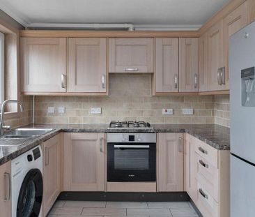 3 bedroom semi-detached house to rent - Photo 3