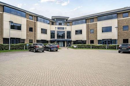 Chertsey, Surrey, KT16 - Photo 5