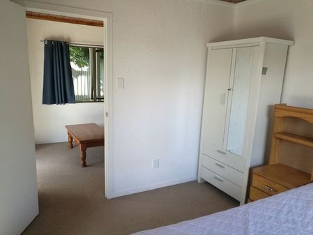 2 Bedrooms flat for rent in the heart of Northcote - Photo 2