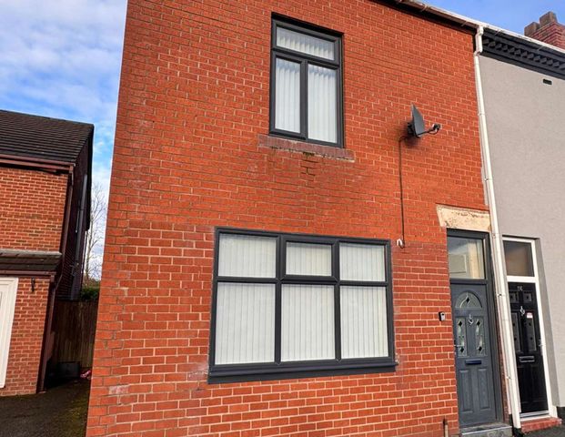 Legh Street Room 3 - Photo 1