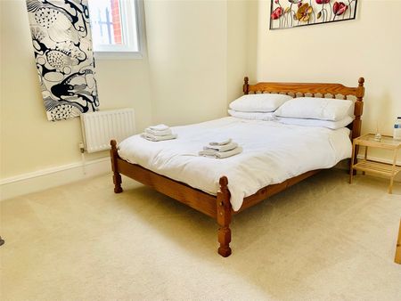 2 bedroom apartment to rent - Photo 3