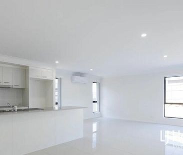 Modern Family Living with Space, Style & Convenience - Photo 2